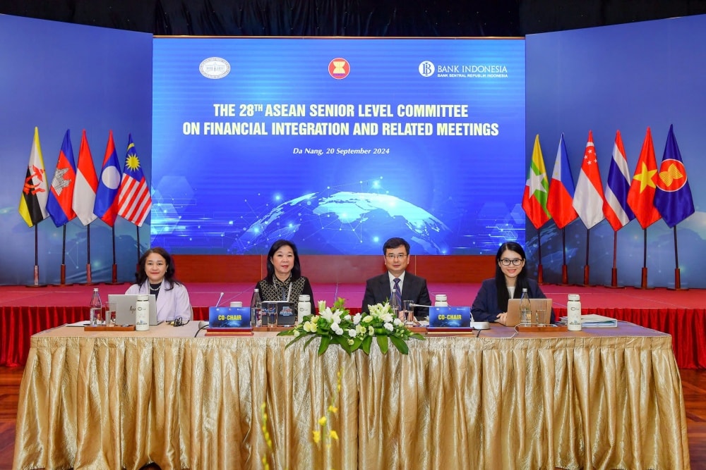 Phó Thống đốc Phạm Thanh Hà đồng chủ trì hội nghị Ủy ban cấp cao về Hội nhập tài chính ASEAN lần thứ 28 Phó Thống đốc Phạm Thanh Hà đồng chủ trì hội nghị Ủy ban cấp cao về Hội nhập tài chính ASEAN lần thứ 28