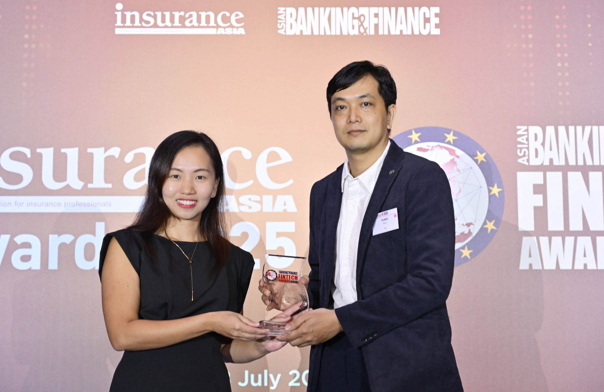 Ông Phạm Thanh Tùng - Đại diện F88 nhận ba giải thưởng tại Lễ trao giải ABF 2025 Ông Phạm Thanh Tùng - Đại diện F88 nhận ba giải thưởng tại Lễ trao giải ABF 2025