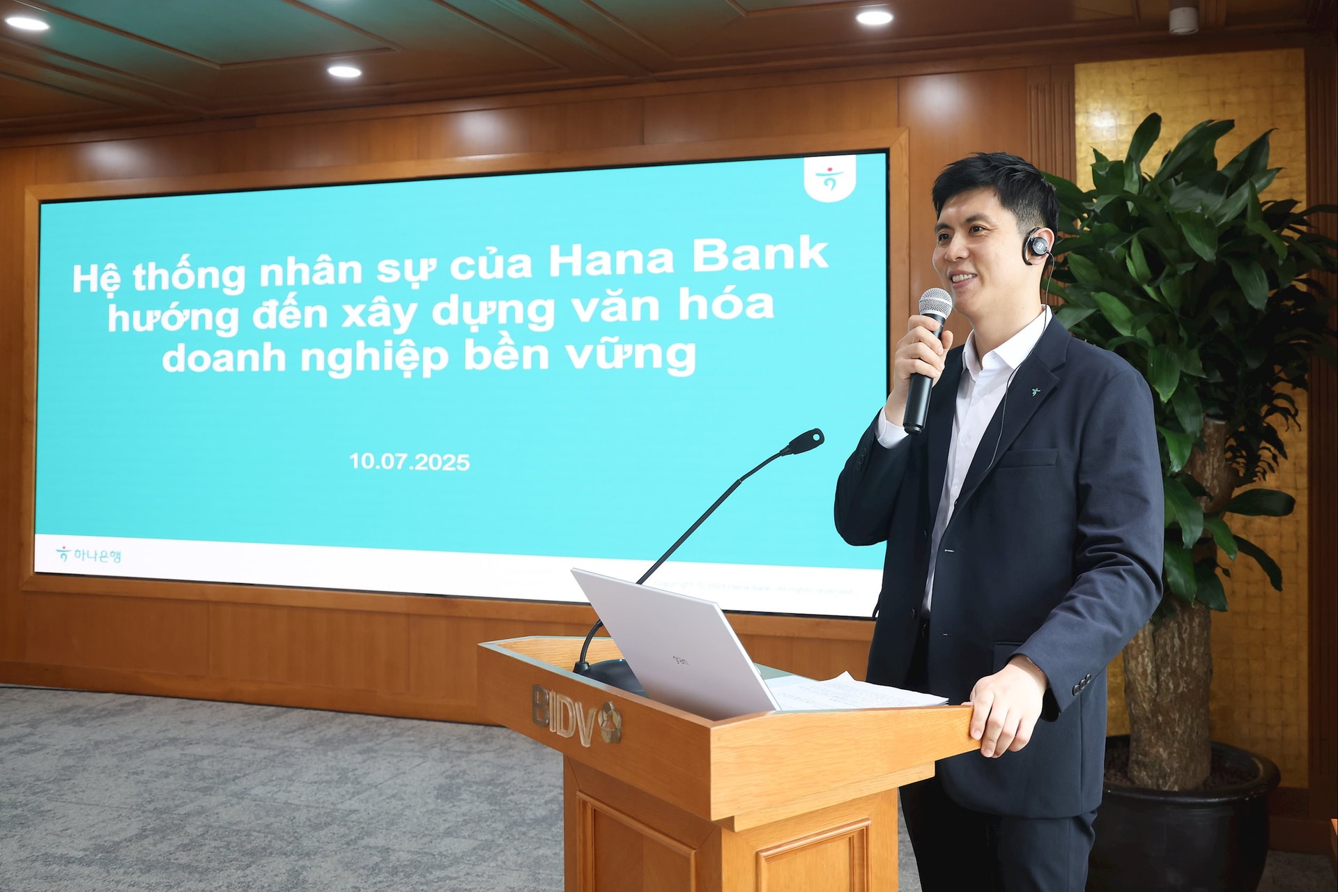 Ông Kim Gyeong Ho chia sẻ hành trình phát triển hệ thống nhân sự tại ngân hàng Hana