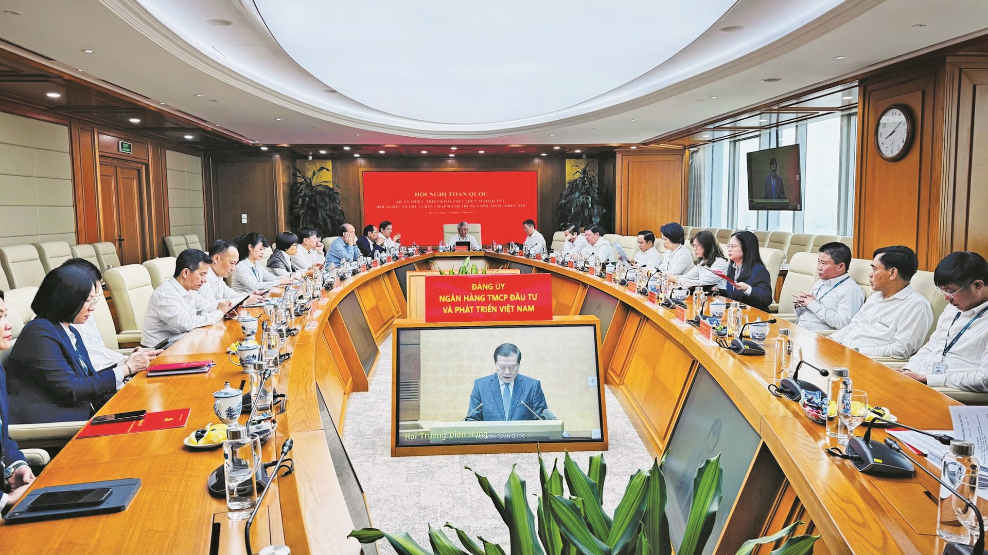thay ảnh p10