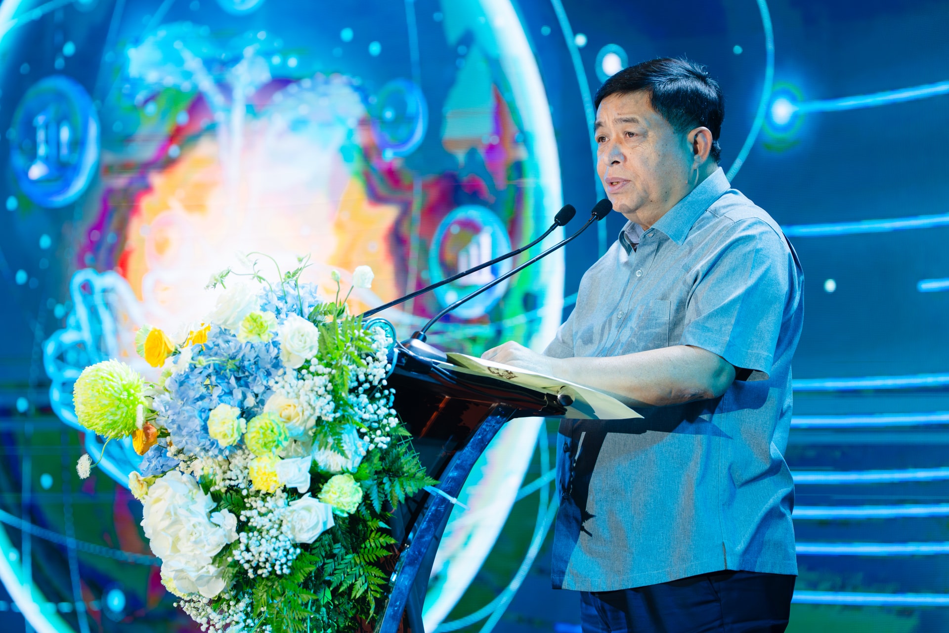 Phó Thủ tướng Chính phủ Nguyễn Chí Dũng phát biểu chỉ đạo tại hội thảo