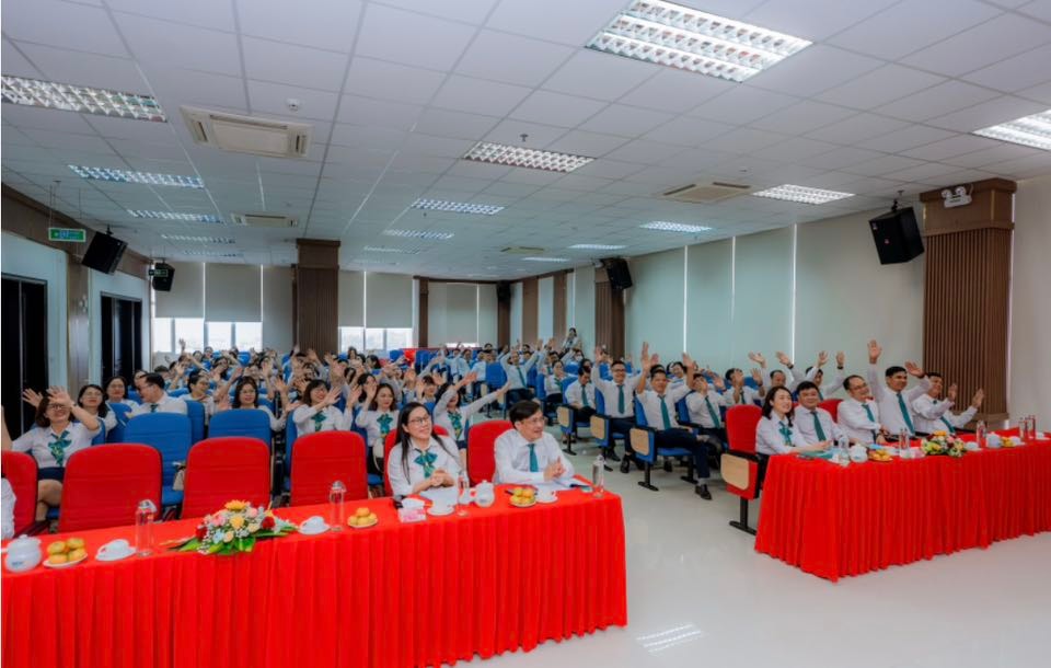 Branch staff attend the 4th congress