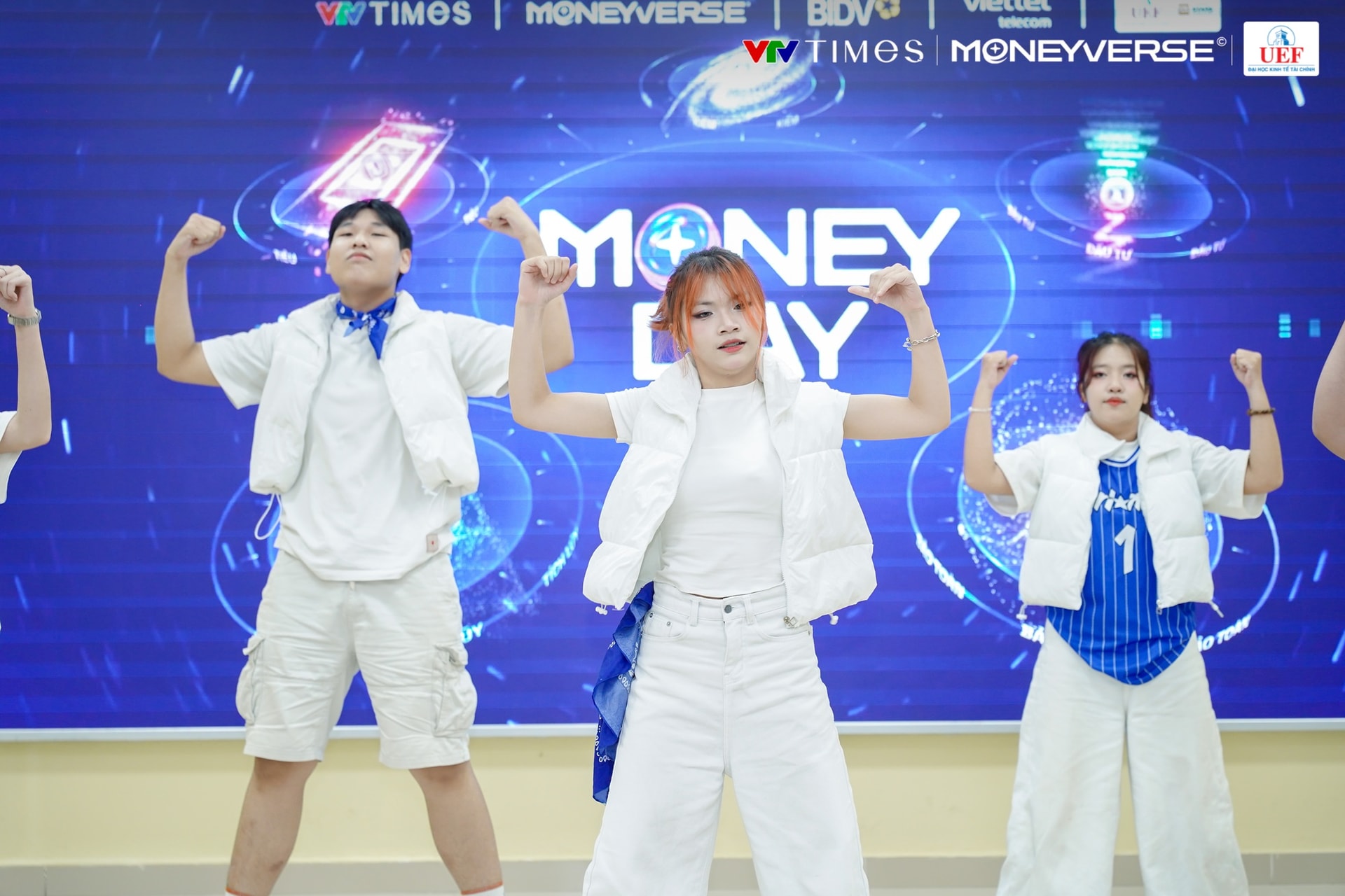 Giải mã sức hút của Vũ trụ Đồng tiền 2025: “Giảng đường” tài chính 4.0 thu hút 54 trường đại học tranh đấu- Ảnh 2. Giải mã sức hút của Vũ trụ Đồng tiền 2025: “Giảng đường” tài chính 4.0 thu hút 54 trường đại học tranh đấu- Ảnh 2.