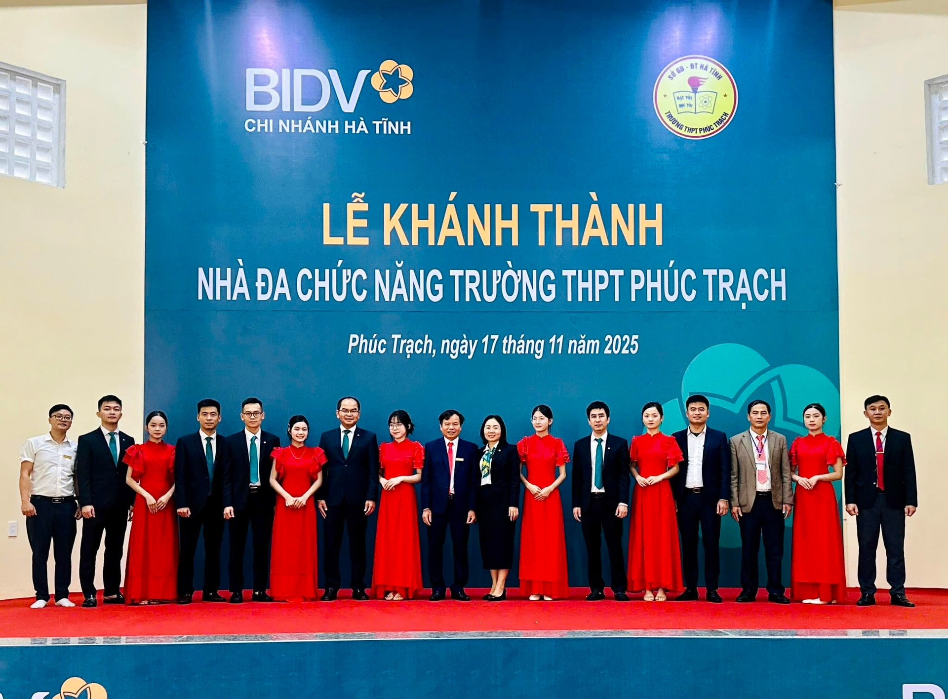 BIDV Ha Tinh sponsors educational projects 7