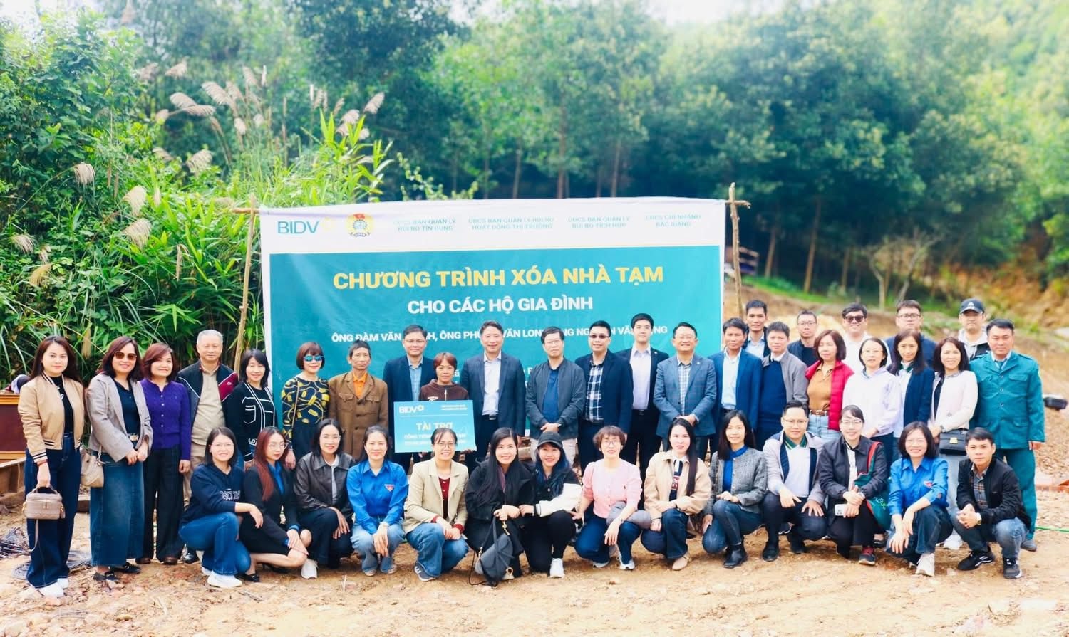 BIDV supports 3 families to remove temporary houses in Bac Ninh