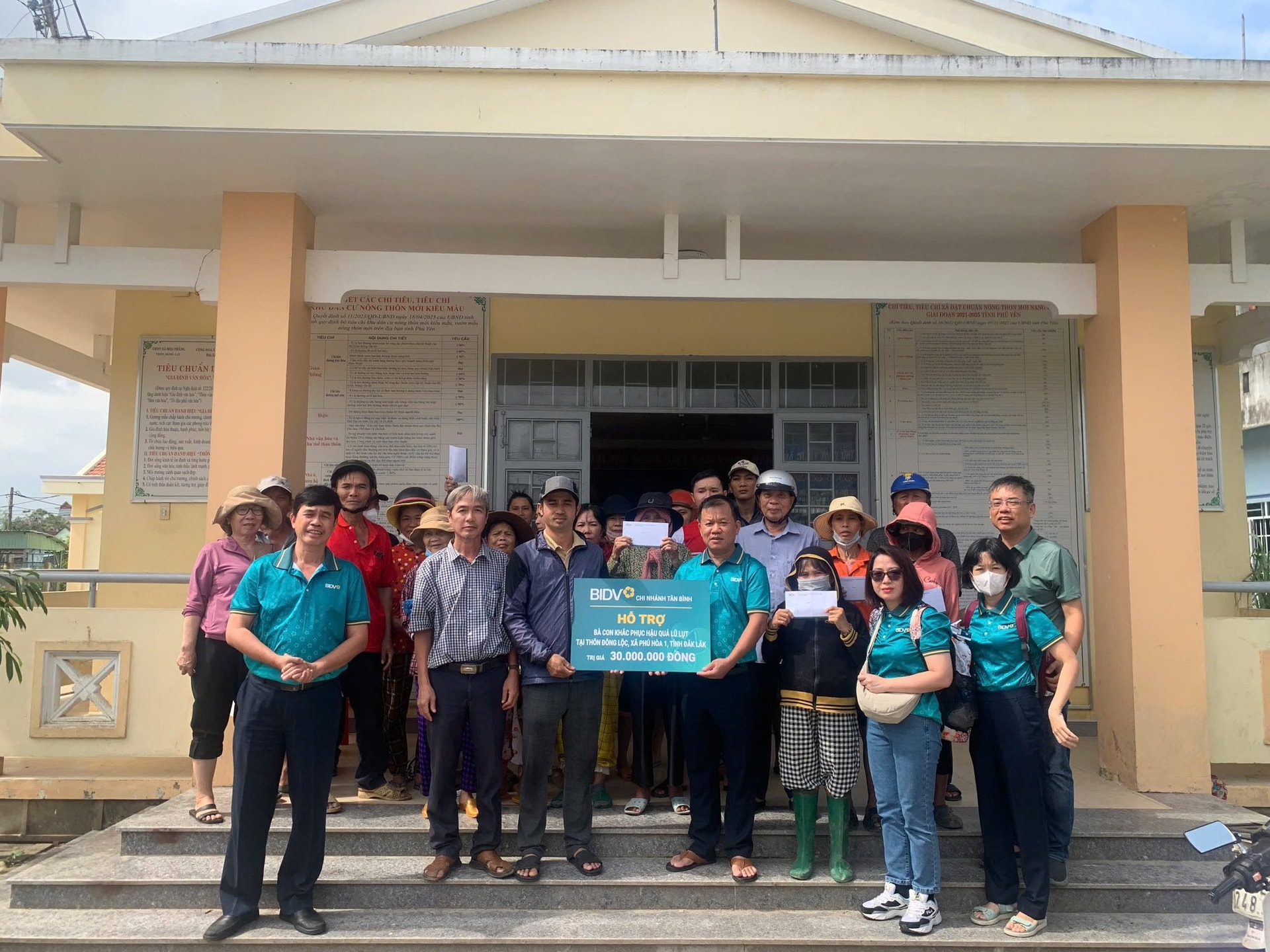 Tan Binh branch towards Phu Yen people 2