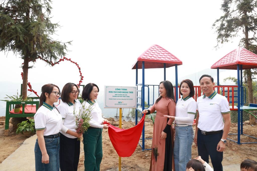 Nurturing green shoots in Sin Chai, Lao Cai 5