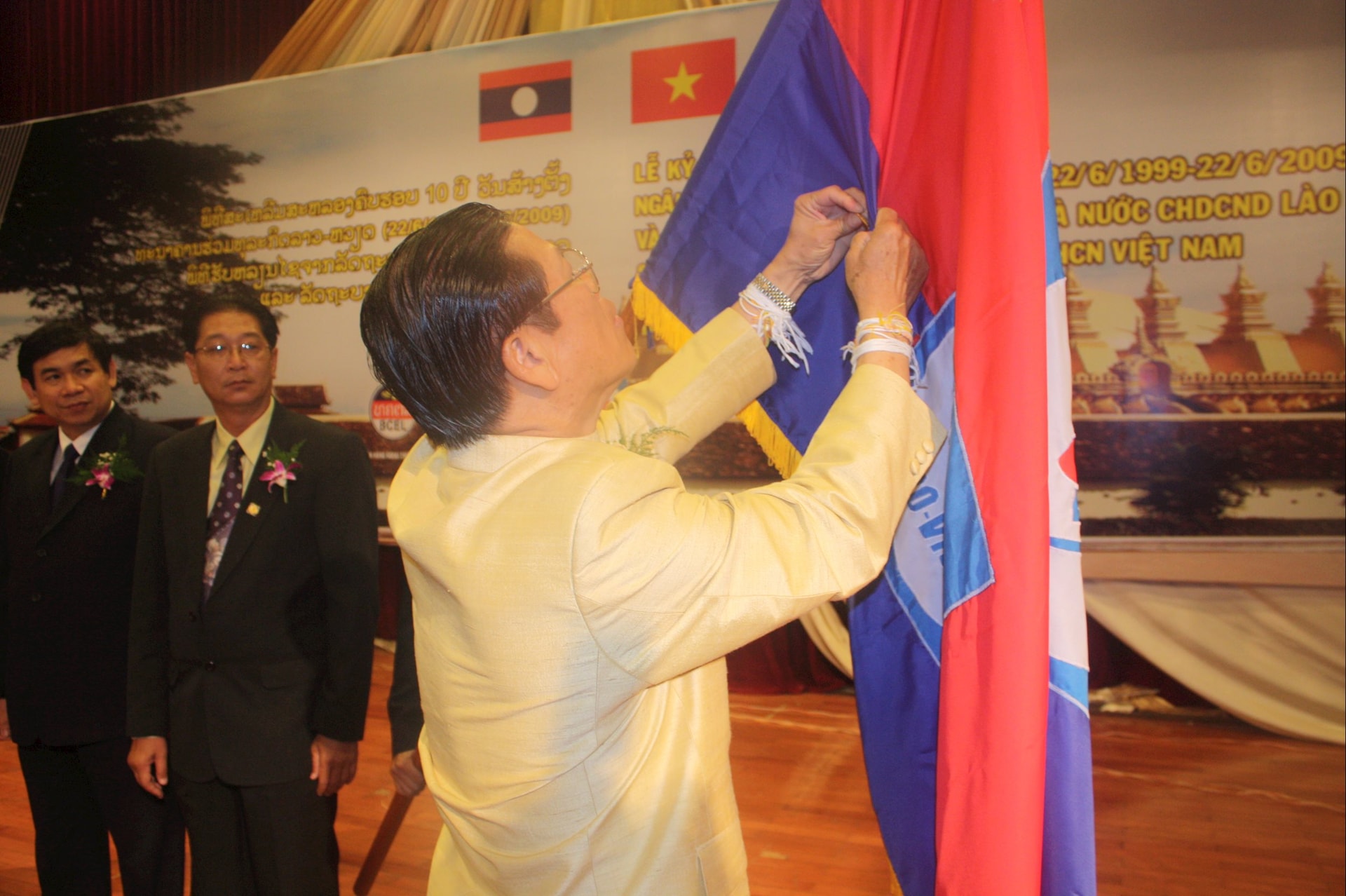 2009 - Ky niem 10 nam LVB (2)