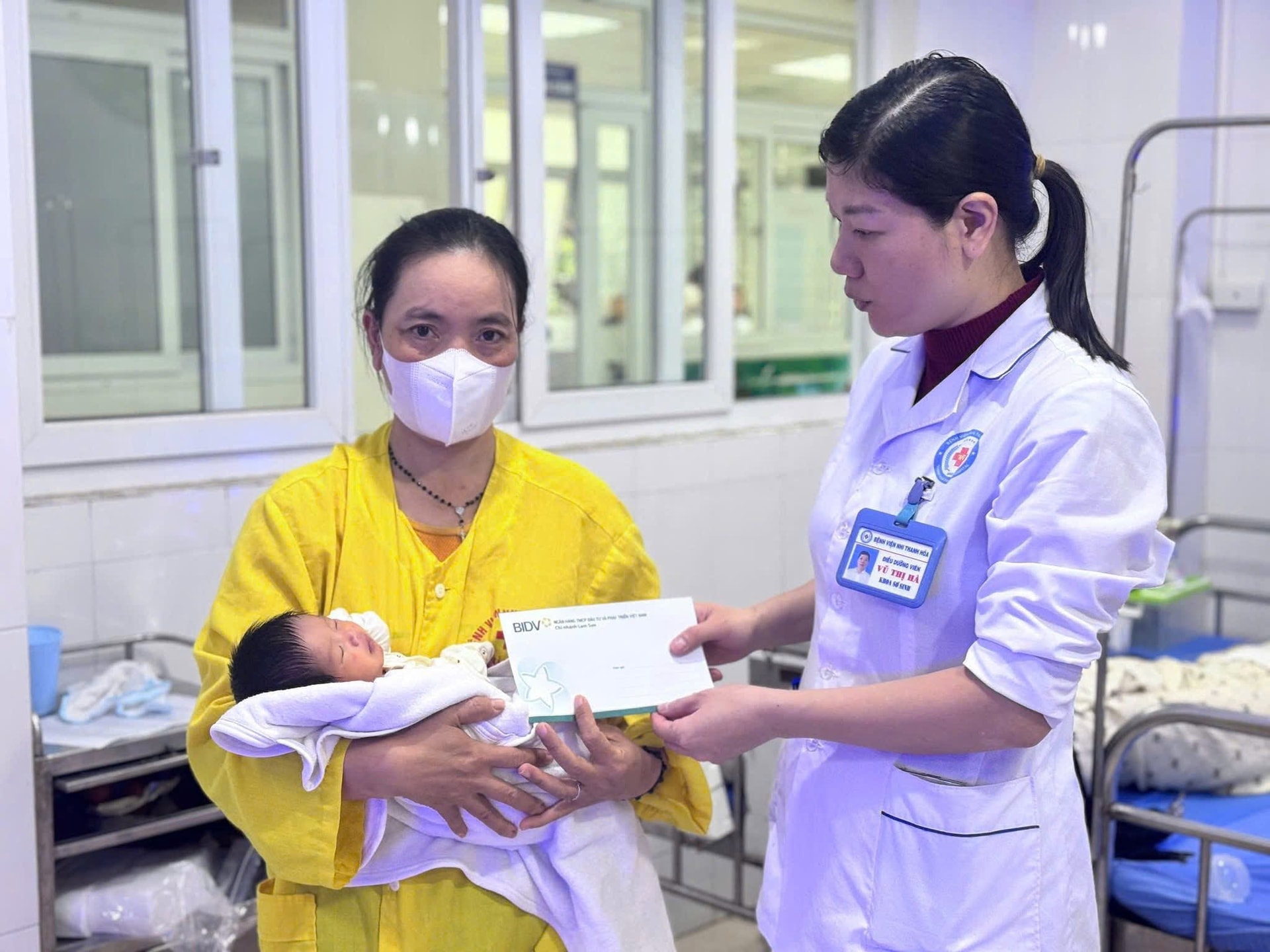 BIDV Lam Son Shares with Pediatric Patients 133