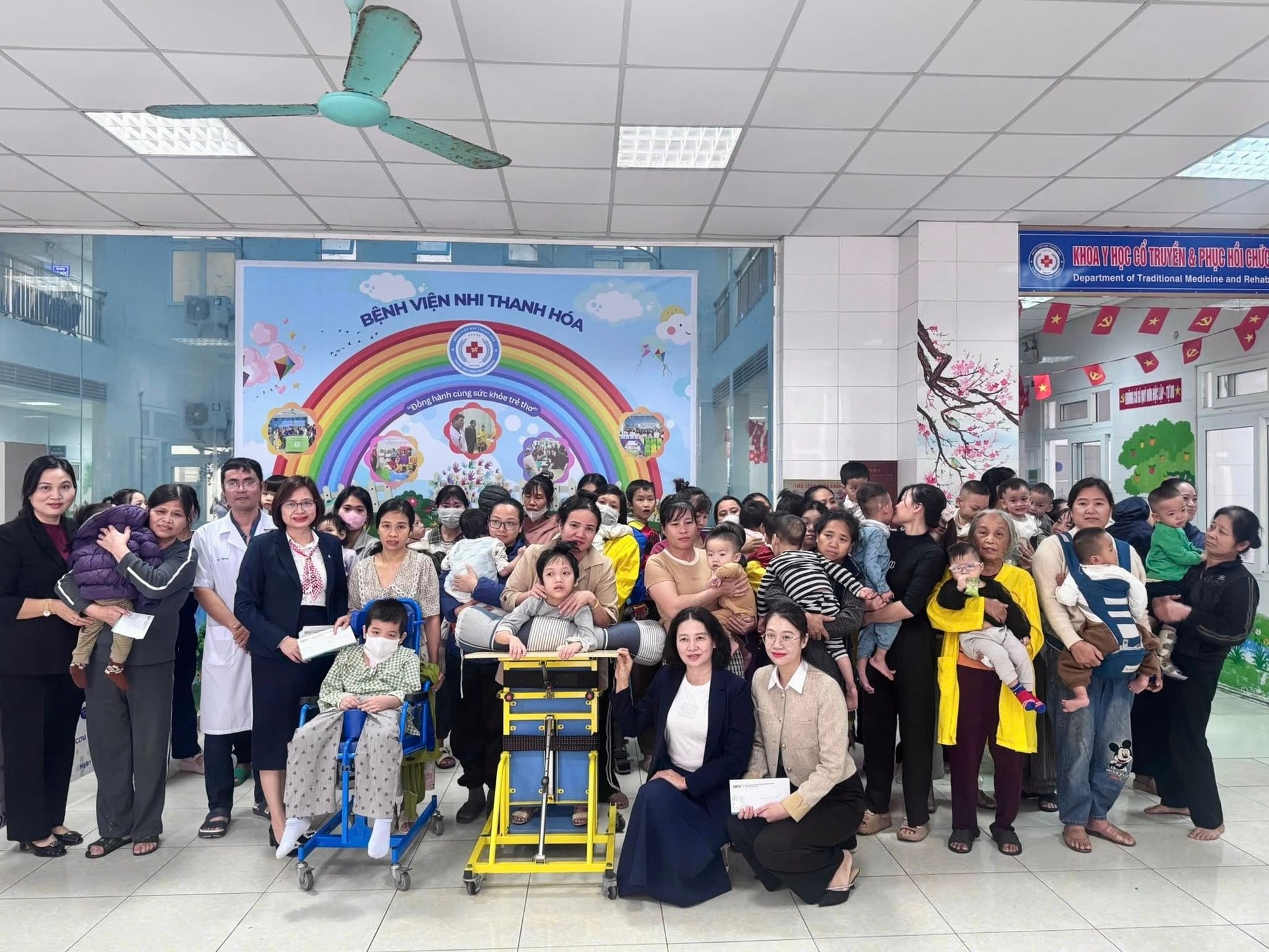BIDV Lam Son Shares with Pediatric Patients 2