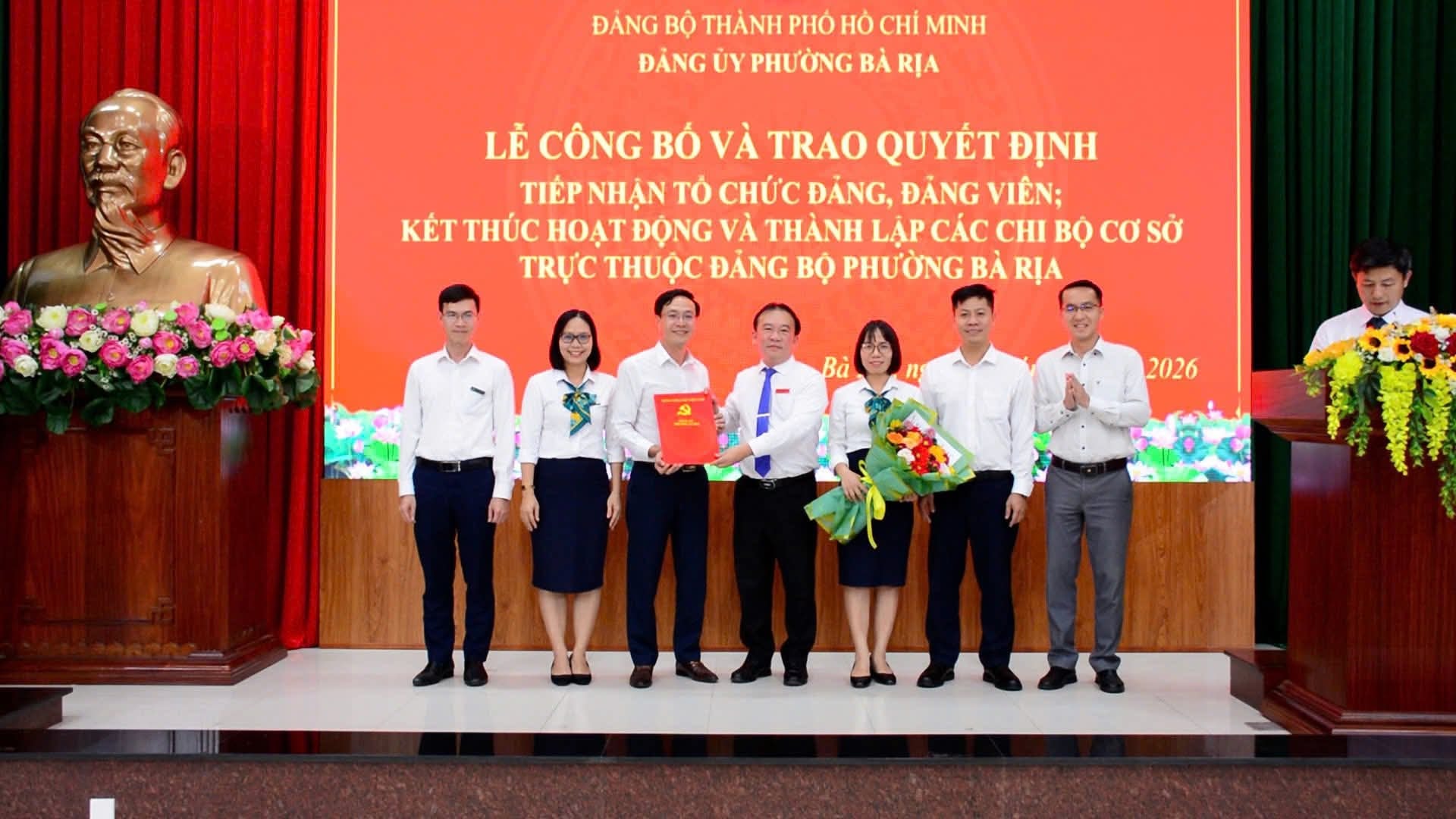 Đang bo BIDV BR nhan QD ve Dang bo phuong Ba Ria