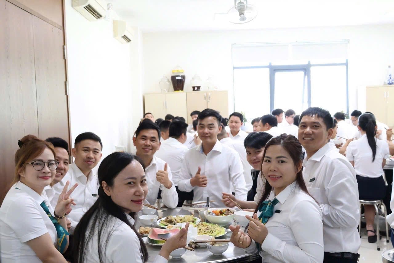 Bữa cơm Công đoàn của Chi nhánh Nam Bình Dương