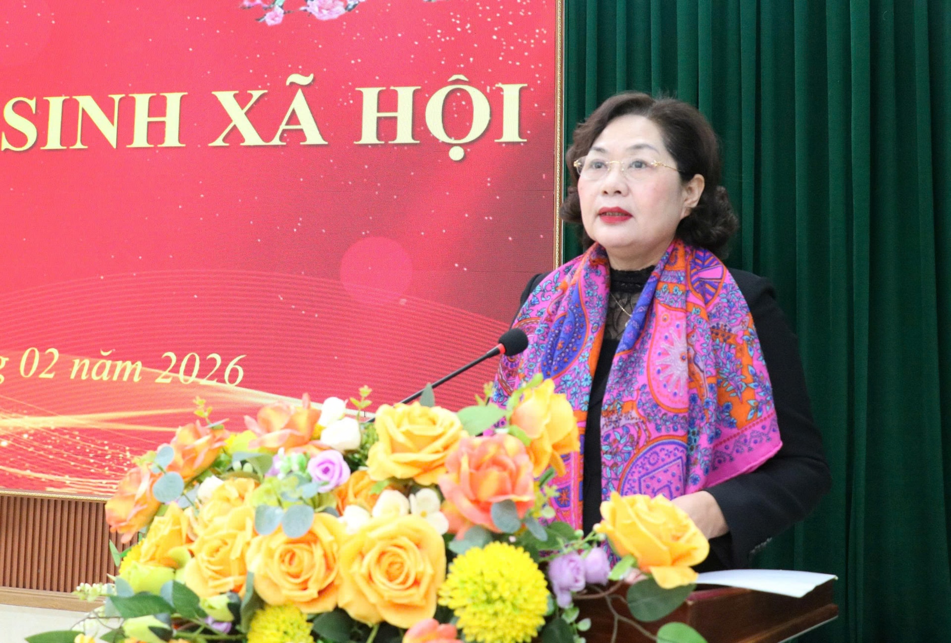 Đồng chí Nguyễn Thị Hồng - Ủy viên BCH Trung ương Đảng, Bí thư Đảng ủy, Thống đốc NHNN Việt Nam phát biểu chỉ đạo tại buổi lễ