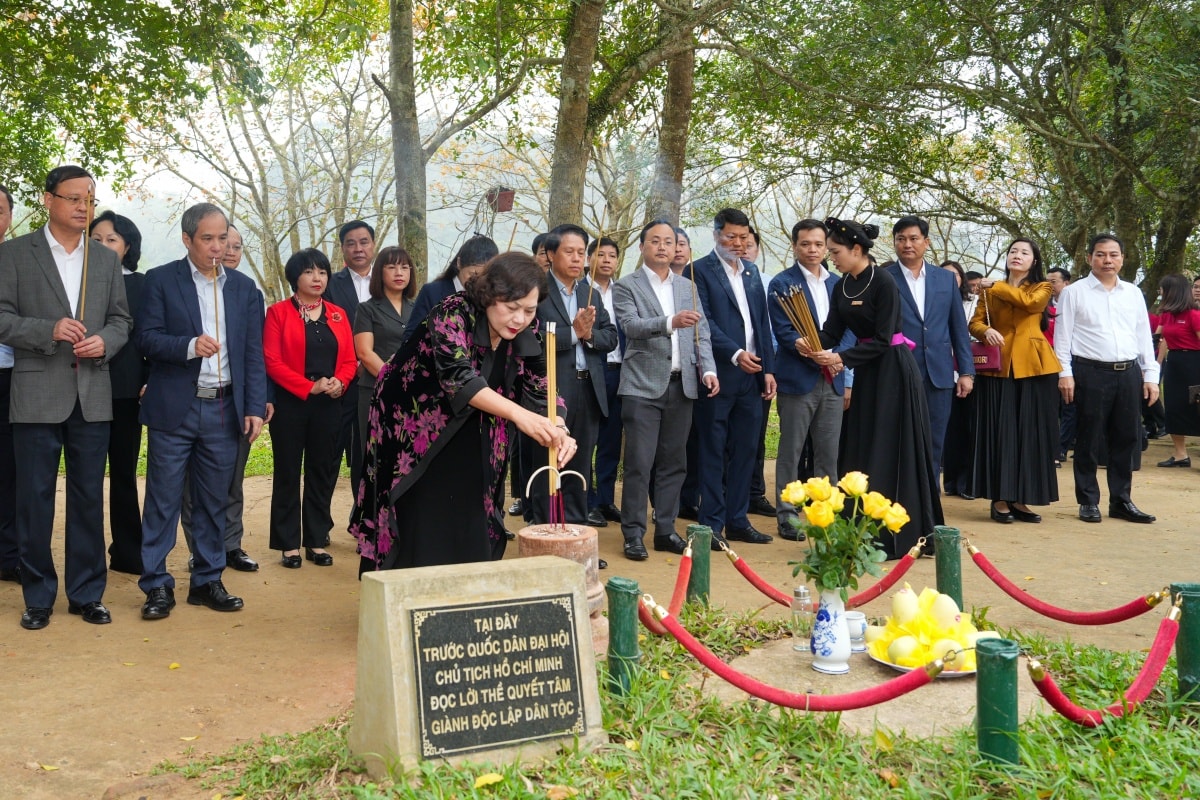 Về nơi cội nguồn ngành Ngân hàng Về nơi cội nguồn ngành Ngân hàng