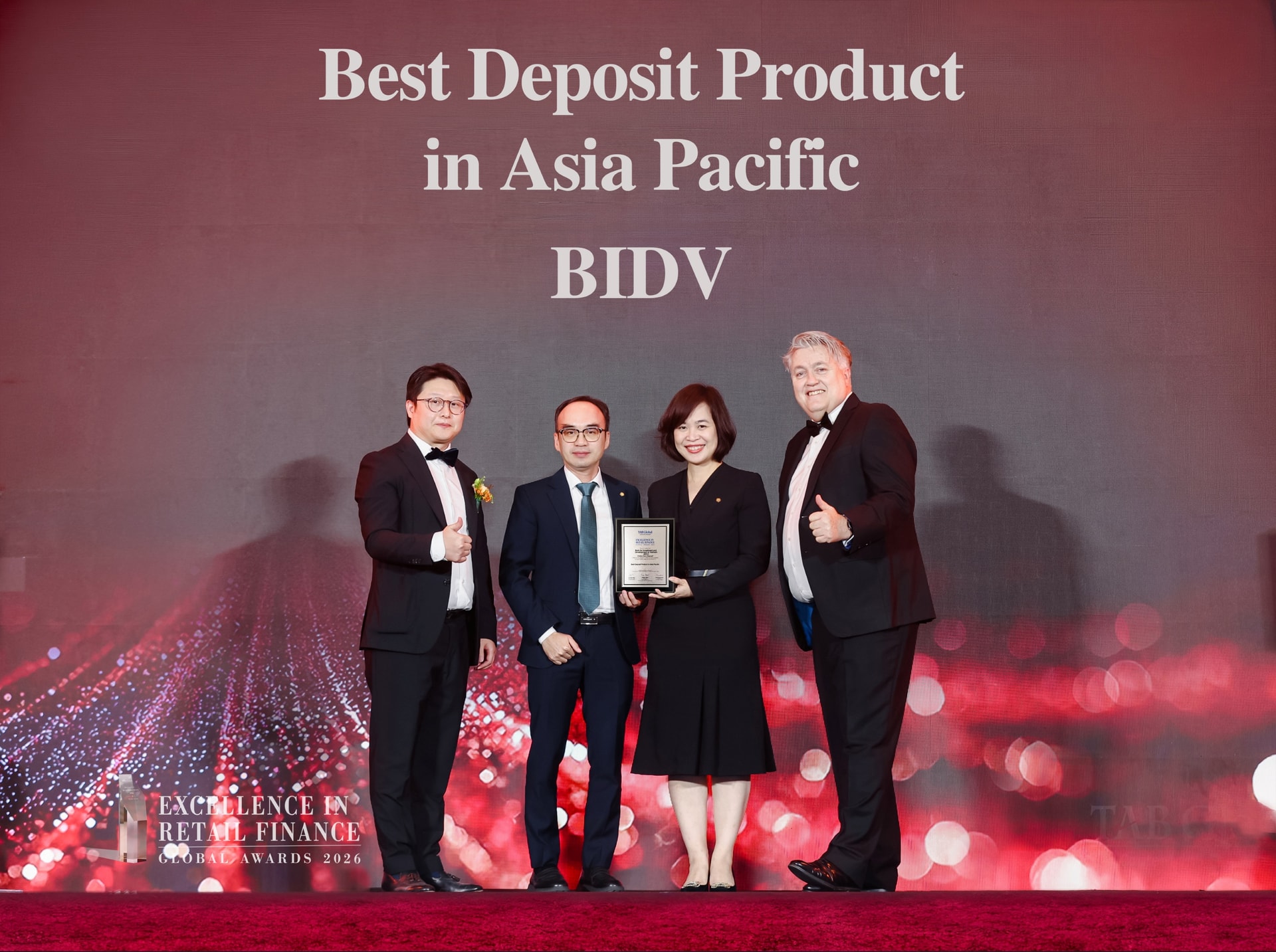 Anh Tien gui tot nhat Chau A