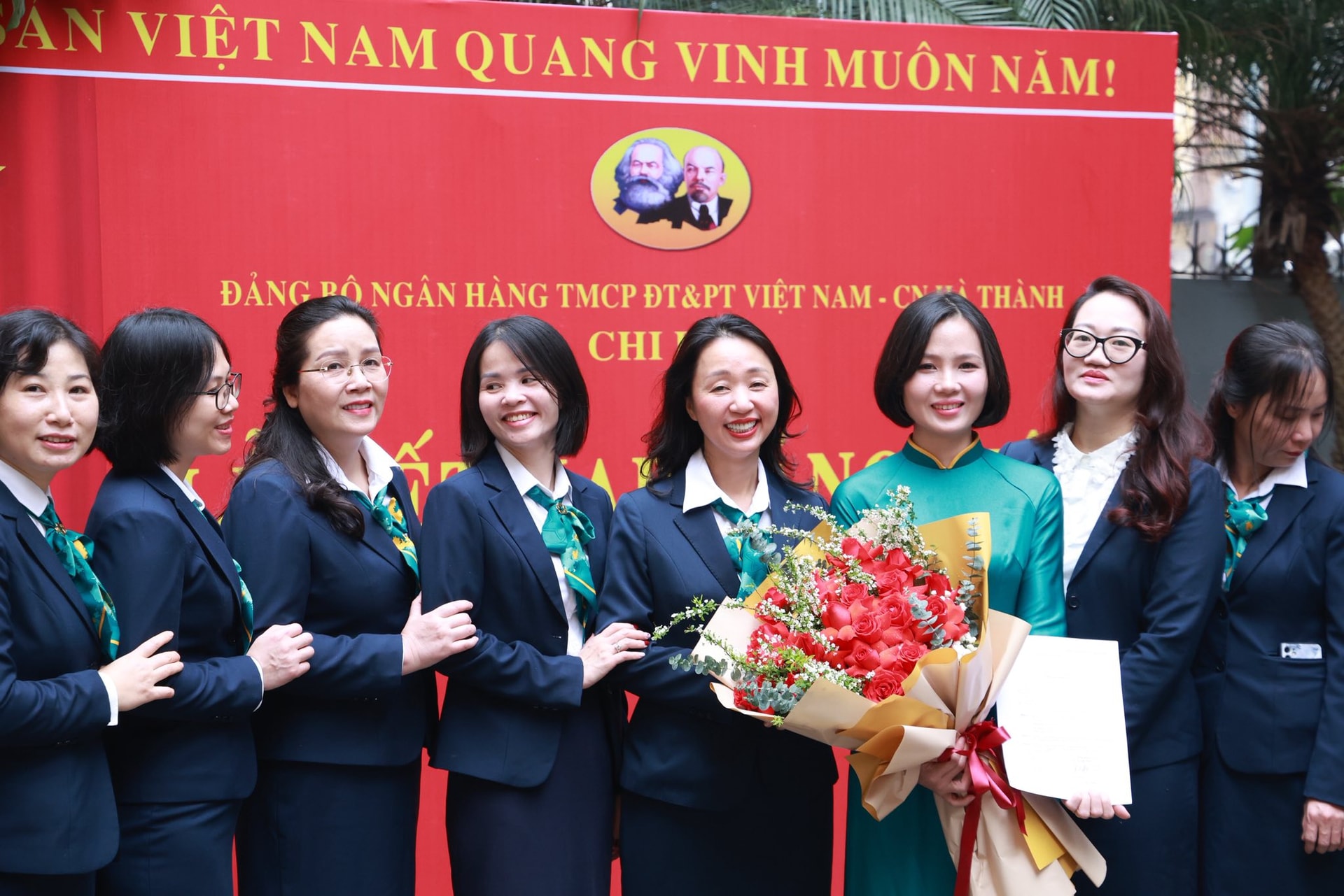 Chi nhánh Hà Thành với chương trình Gieo mầm hạt giống đỏ