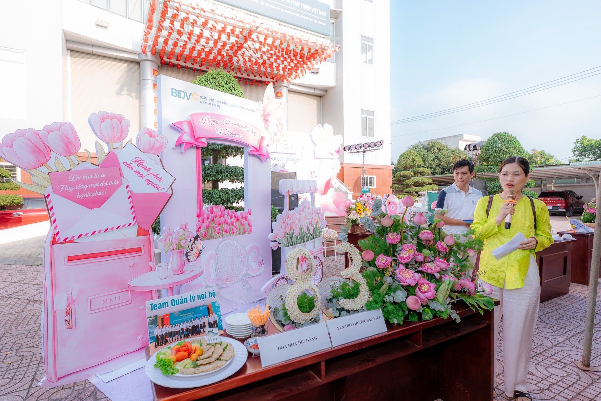 Sắc hoa rực rỡ - Hương vị yêu thương (8)