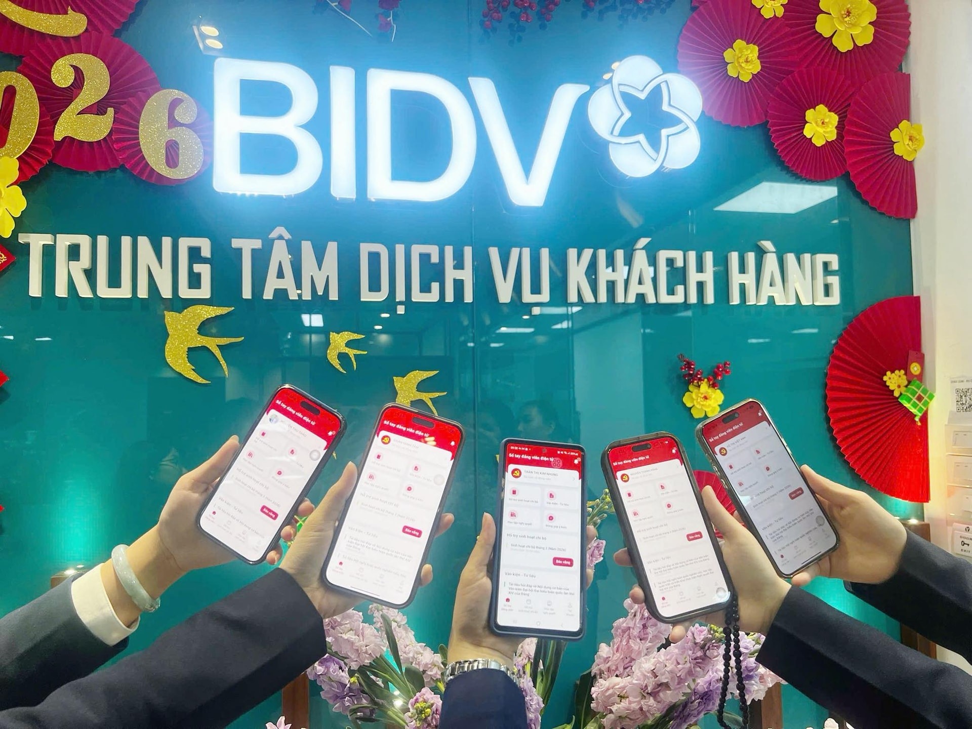 Chi bộ TTDVKH triển khai mô hình “Sinh hoạt Chi bộ số – Họp Chi bộ số”