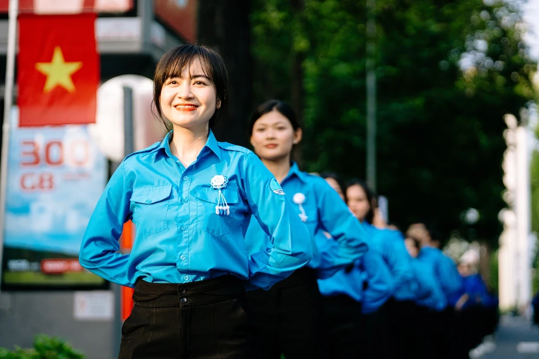 Hàng trăm đoàn viên, thanh niên TP.HCM tham gia nhảy đồng diễn chào mừng kỷ niệm 95 năm Ngày thành lập Đoàn TNCS Hồ Chí Minh trong khuôn khổ lễ hội Youth Fest năm 2026 tại phường Xuân Hòa - Ảnh: THANH HIỆP