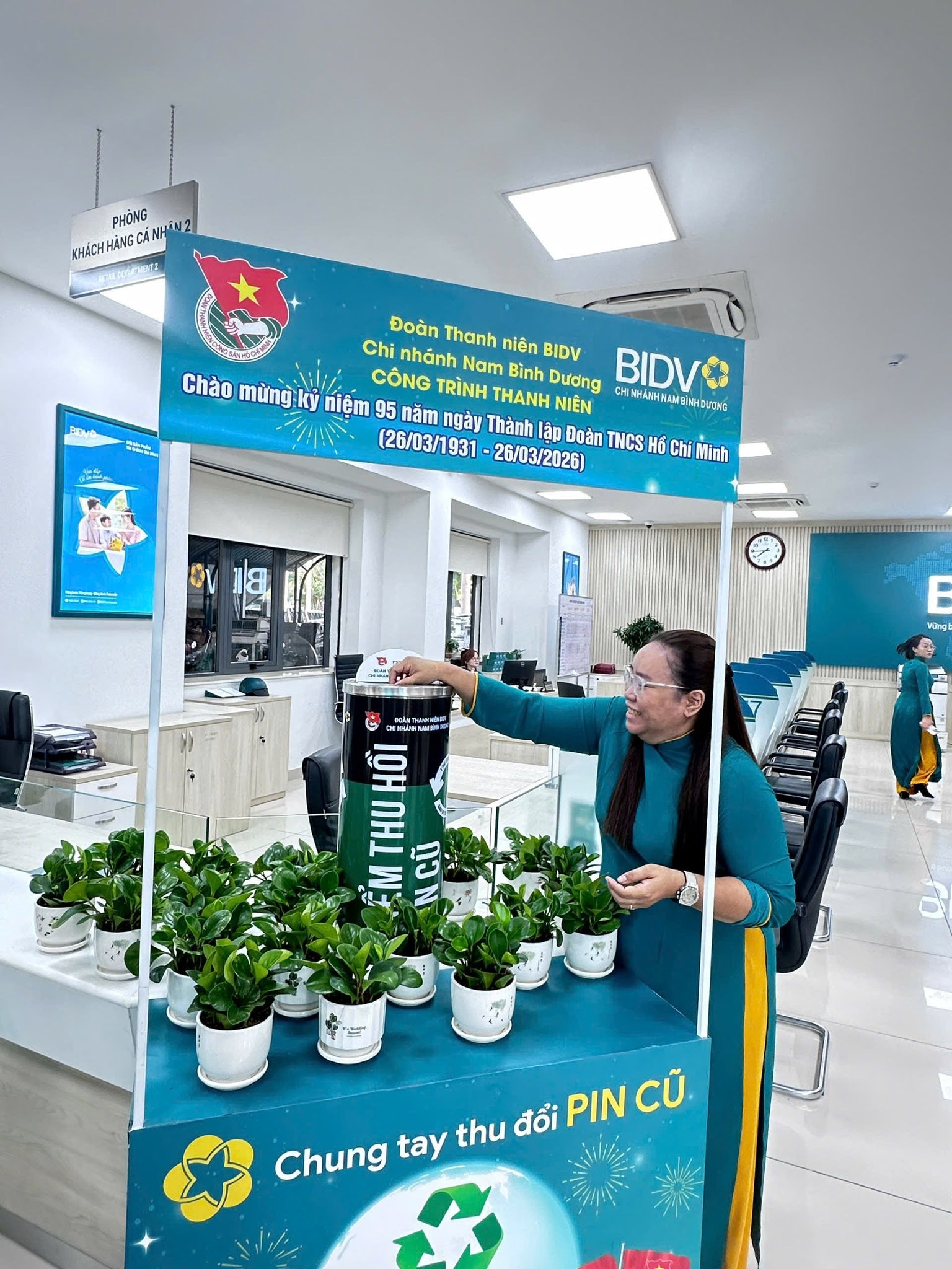 Chi đoàn BIDV Nam Bình Duong đã ra mắt Điểm thu hồi pin cũ và triển khai chương trình Pin cũ đổi mầm xanh 2