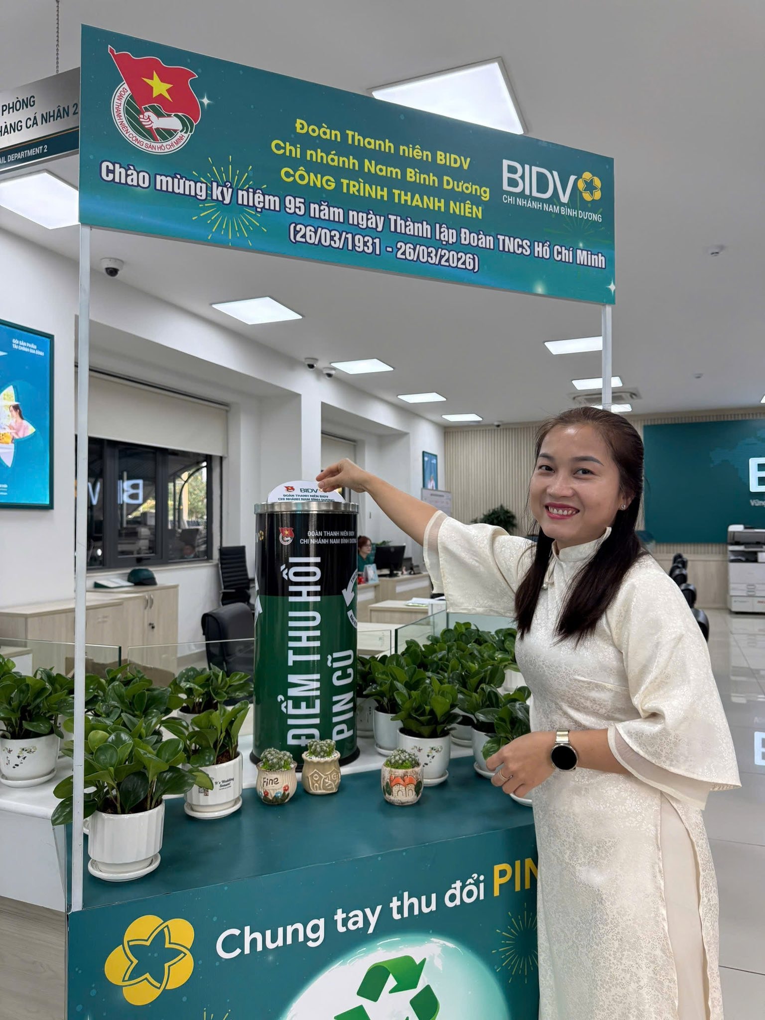 Chi đoàn BIDV Nam Bình Duong đã ra mắt Điểm thu hồi pin cũ và triển khai chương trình Pin cũ đổi mầm xanh 5