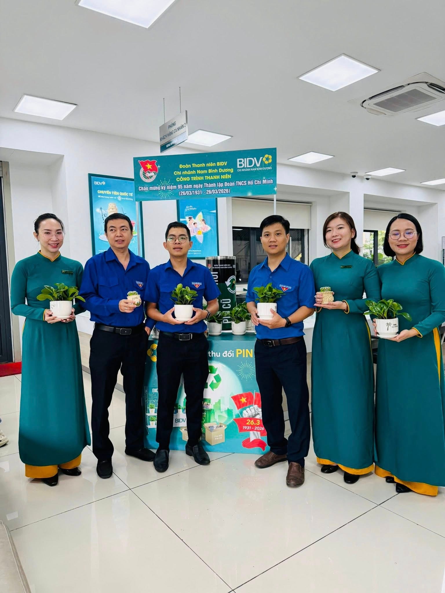 Chi đoàn BIDV Nam Bình Duong đã ra mắt Điểm thu hồi pin cũ và triển khai chương trình Pin cũ đổi mầm xanh 7