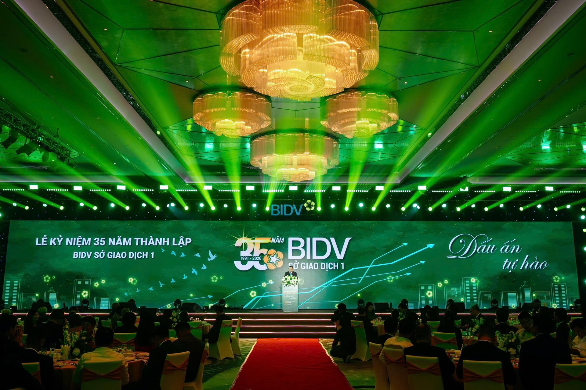 Chi nhánh Sở Giao dịch 1 tổ chức Lễ kỷ niệm 35 năm thành lập chi nhánh