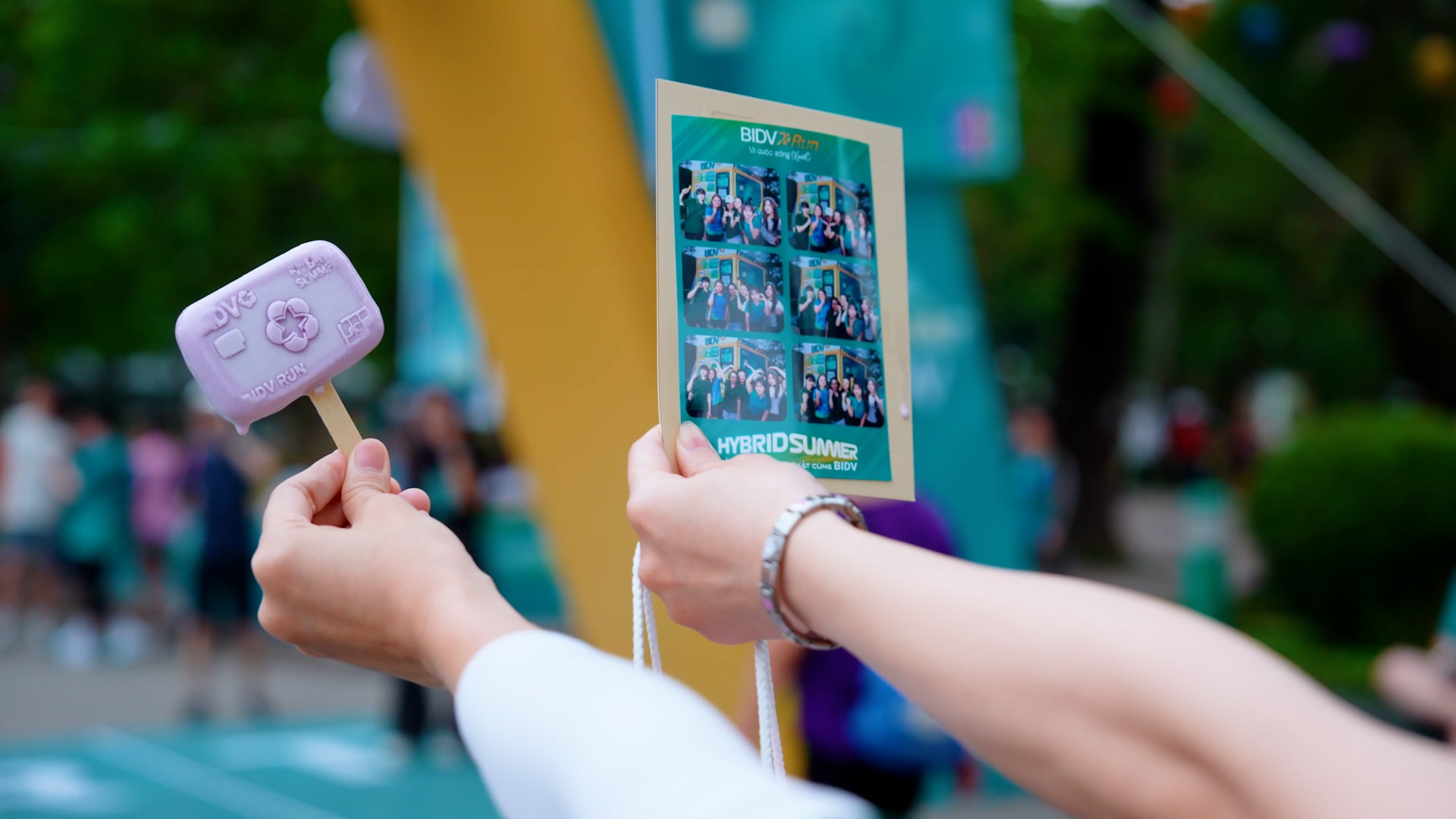 Coffee JCB Hybrid.00_02_23_09.Still006