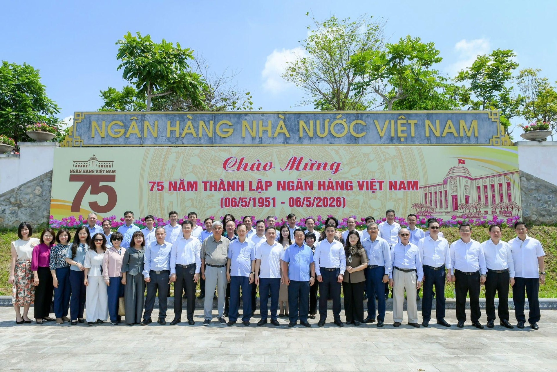 5.5 Ngành Ngân hàng tri ân cội nguồn, tiếp bước truyền thống 75 năm hào hùng xây dựng và phát triển