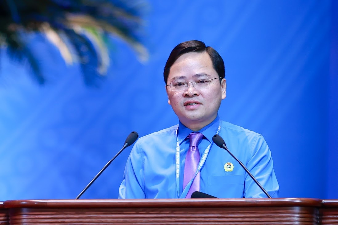 Ông Nguyễn Anh Tuấn, Ủy viên Trung ương Đảng, Chủ tịch Tổng Liên đoàn Lao động Việt Nam, phát biểu đề dẫn Chương trình trao đổi, thảo luận - Ảnh: VGP/Nhật Bắc Ông Nguyễn Anh Tuấn, Ủy viên Trung ương Đảng, Chủ tịch Tổng Liên đoàn Lao động Việt Nam, phát biểu đề dẫn Chương trình trao đổi, thảo luận - Ảnh: VGP/Nhật Bắc