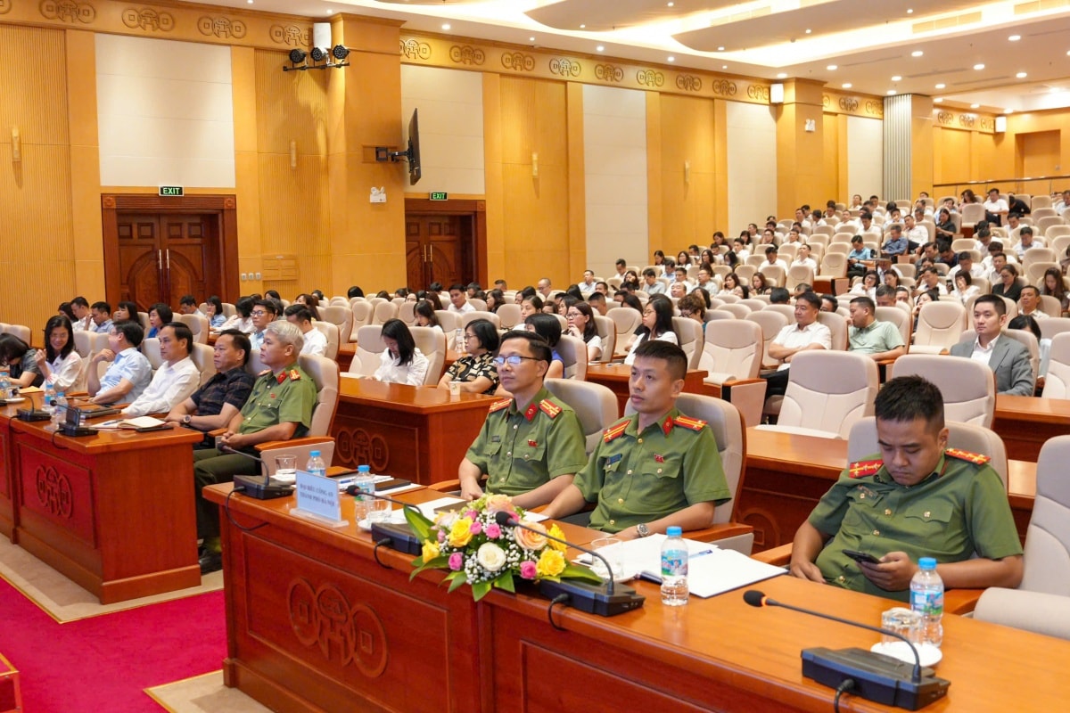 NHNN Khu vực 1 quán triệt chỉ đạo của Thống đốc về giảm mặt bằng lãi suất và phổ biến công tác bảo đảm an ninh, an toàn hoạt động tiền tệ