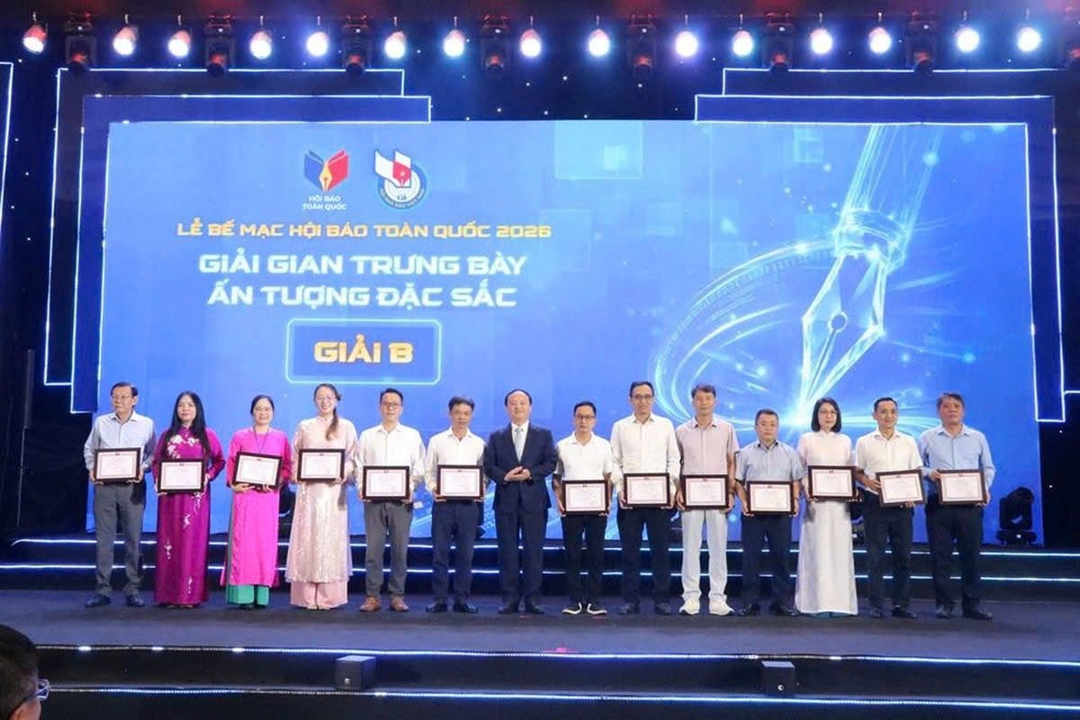Liên Chi hội Nhà báo ngành Ngân hàng đã giành giải B Gian trưng bày Ấn tượng đặc sắc Liên Chi hội Nhà báo ngành Ngân hàng đã giành giải B Gian trưng bày Ấn tượng đặc sắc