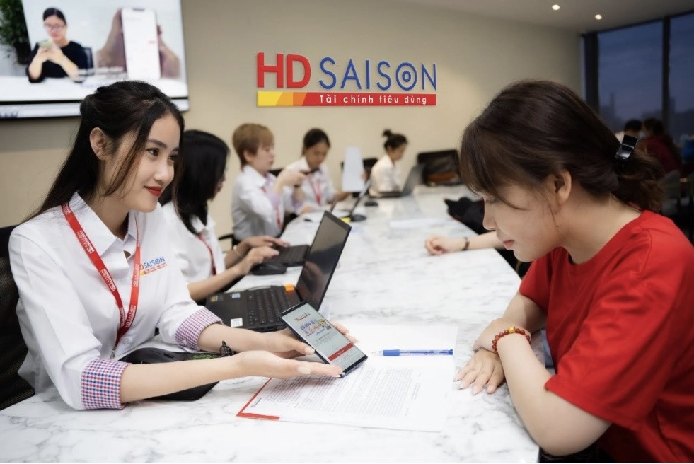 “Bình dân học vụ số” – HD SAISON đưa tài chính số đến gần hơn với người lao động “Bình dân học vụ số” – HD SAISON đưa tài chính số đến gần hơn với người lao động