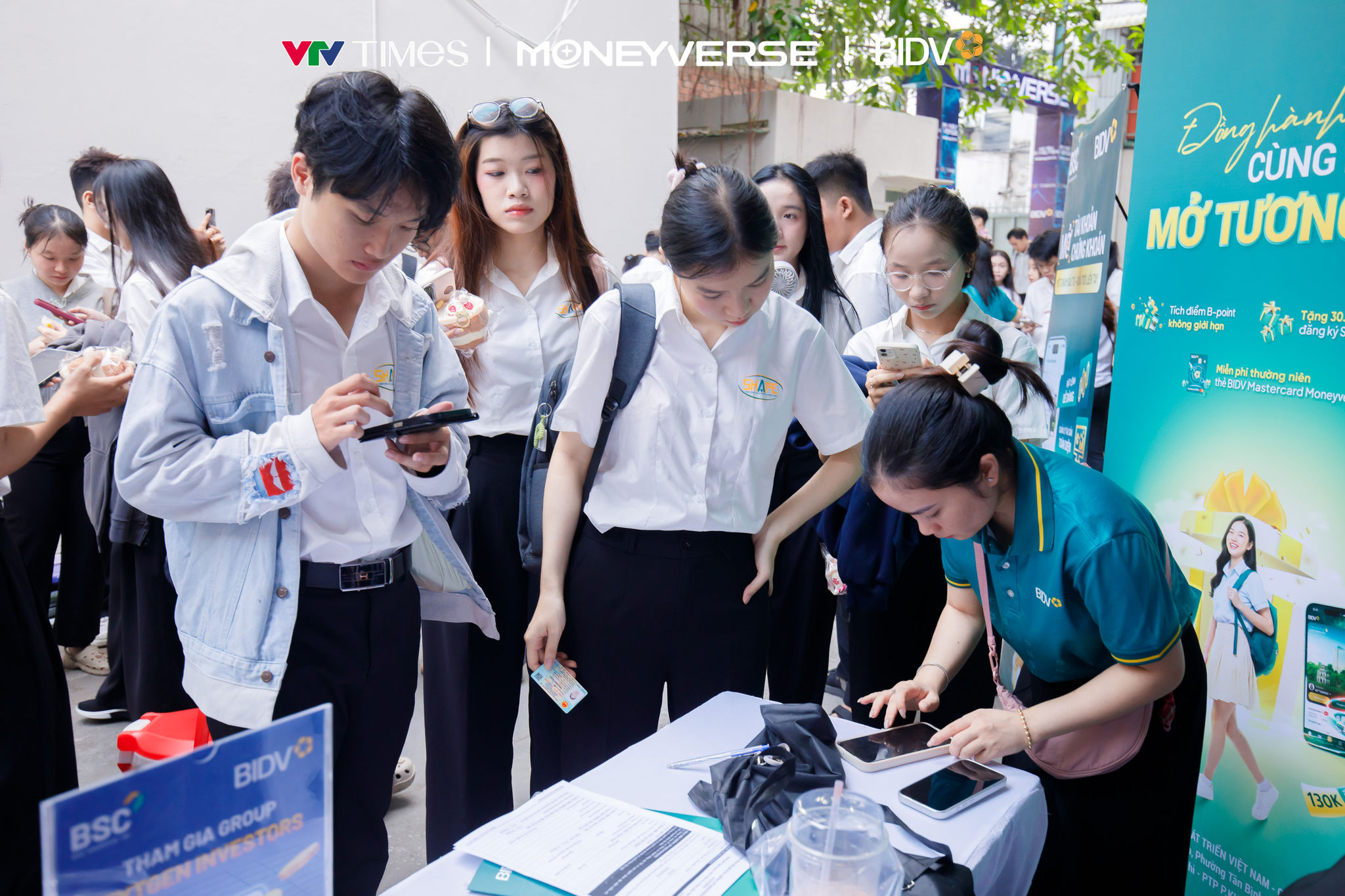 Bản sao của Moneyverse-0044