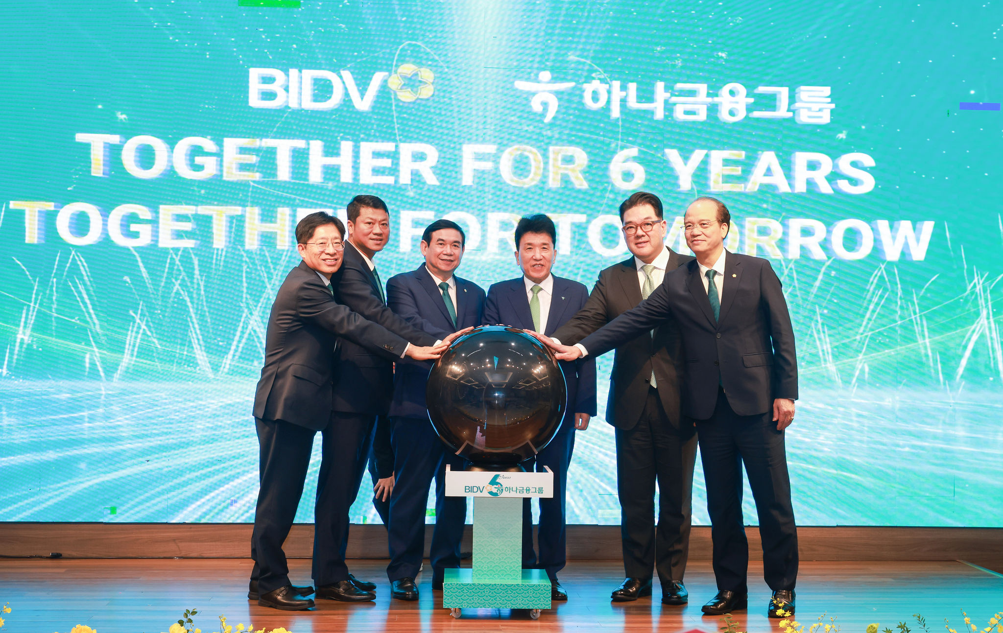 Kỷ niệm 6 năm hợp tác phát triển BIDV- Hana Bank