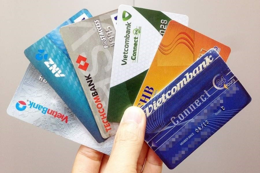 Thẻ tín dụng khác gì thẻ ghi nợ? Không phải ai cũng hiểu đúng Thẻ tín dụng khác gì thẻ ghi nợ? Không phải ai cũng hiểu đúng