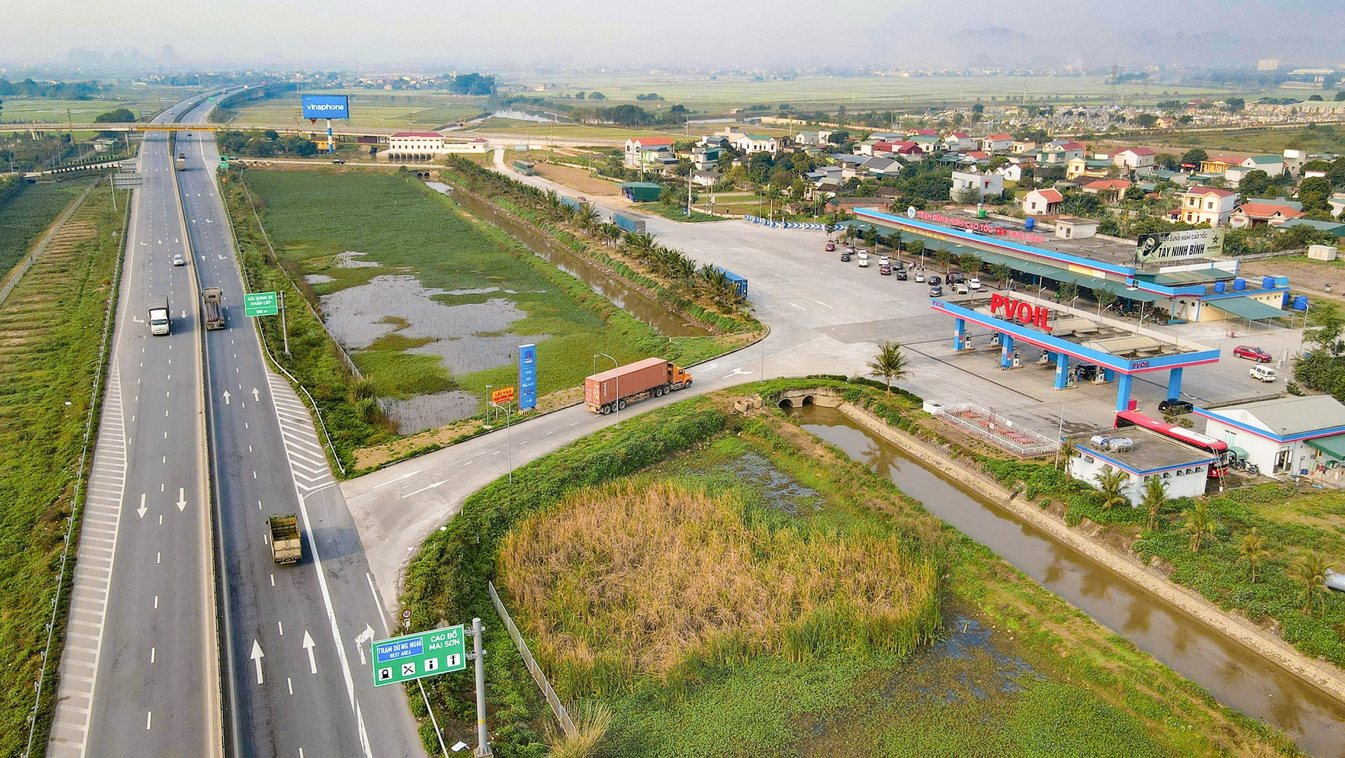 Sửa đổi một số quy định về đường quốc lộ, trạm dừng nghỉ- Ảnh 1.
