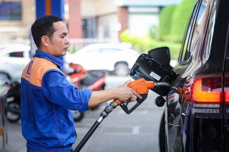 Kéo dài thời hạn áp dụng ưu đãi thuế với mặt hàng xăng, dầu đến 30/9/2026- Ảnh 1.