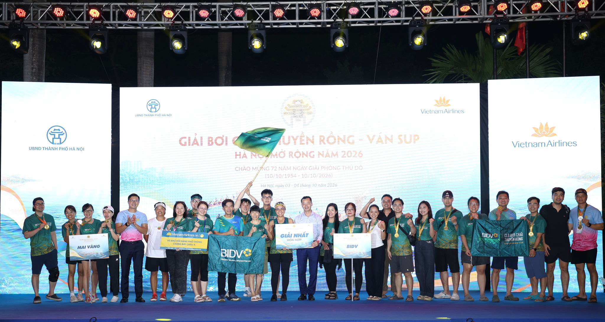 Đội Mai Vàng xuất sắc giành được Giải Nhất Câu lạc bộ, Tổ chức và Doanh nghiệp trong nước tại Giải bơi chải thuyền rồng và ván SUP Hà Nội mở rộng 2026