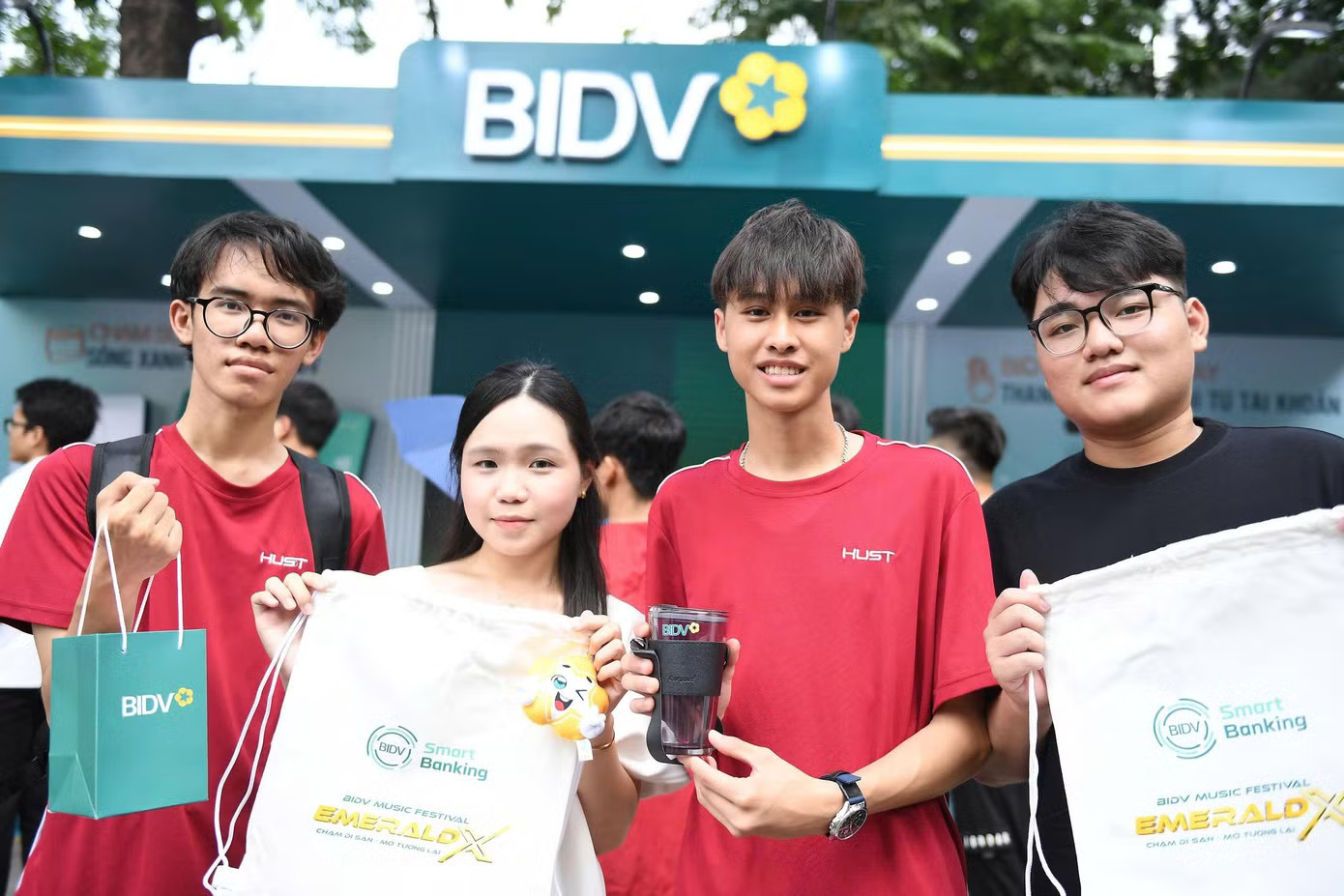 Check-in 360 độ, 'săn mưa quà tặng' cùng BIDV tại Sóng Festival - Ảnh 1.