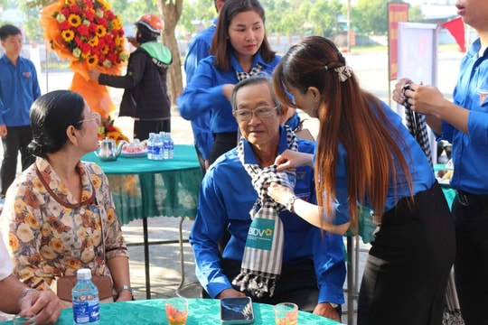 BIDV tham dự gặp mặt truyền thống 95 năm thành lập Đoàn tại Hưng Khánh Trung - Bến Tre