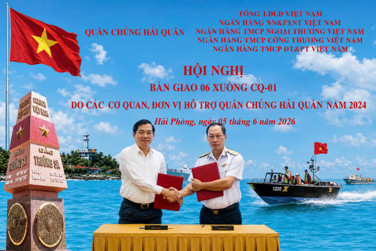 BIDV hỗ trợ xuồng CQ-01 cho Quân chủng Hải quân