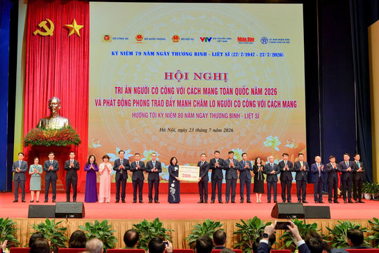 Tri ân người có công với Cách mạng - ngành Ngân hàng ủng hộ 300 tỷ VND