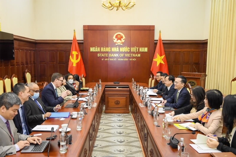 Phó Thống đốc NHNN Phạm Quang Dũng tiếp Tổng Vụ trưởng Vụ Đông Nam Á, ADB