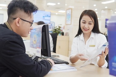 TTBC số 25/2024: BIDV duy trì hoạt động ổn định, an toàn, chuyển đổi toàn diện hoạt động, tiên phong trở thành “Ngân hàng xanh” TTBC số 25/2024: BIDV duy trì hoạt động ổn định, an toàn, chuyển đổi toàn diện hoạt động, tiên phong trở thành “Ngân hàng xanh”