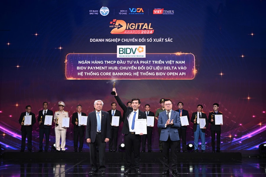 TTBC số 29/2024: Vinh danh những giải pháp công nghệ đột phá của BIDV TTBC số 29/2024: Vinh danh những giải pháp công nghệ đột phá của BIDV