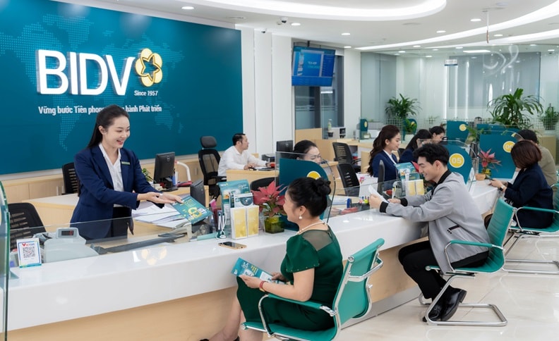 TTBC số 31/2024: BIDV duy trì hoạt động ổn định, an toàn; đóng góp tích cực vào Chiến lược quốc gia về tăng trưởng xanh TTBC số 31/2024: BIDV duy trì hoạt động ổn định, an toàn; đóng góp tích cực vào Chiến lược quốc gia về tăng trưởng xanh