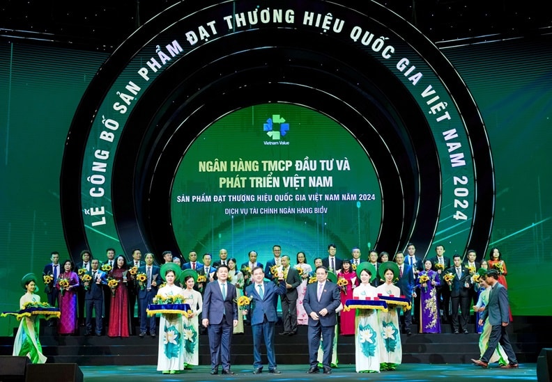 TTBC số 33/2024: BIDV được vinh danh “Thương hiệu quốc gia” TTBC số 33/2024: BIDV được vinh danh “Thương hiệu quốc gia”