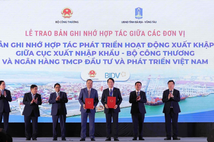 BIDV tăng cường hợp tác để thúc đẩy hoạt động xuất nhập khẩu BIDV tăng cường hợp tác để thúc đẩy hoạt động xuất nhập khẩu