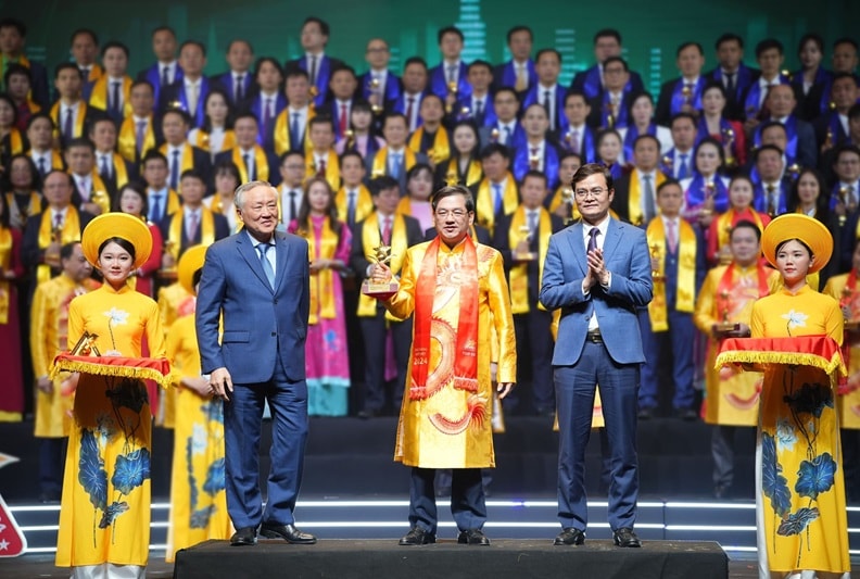BIDV - Top 10 “Sao Vàng Đất Việt” năm 2024 BIDV - Top 10 “Sao Vàng Đất Việt” năm 2024